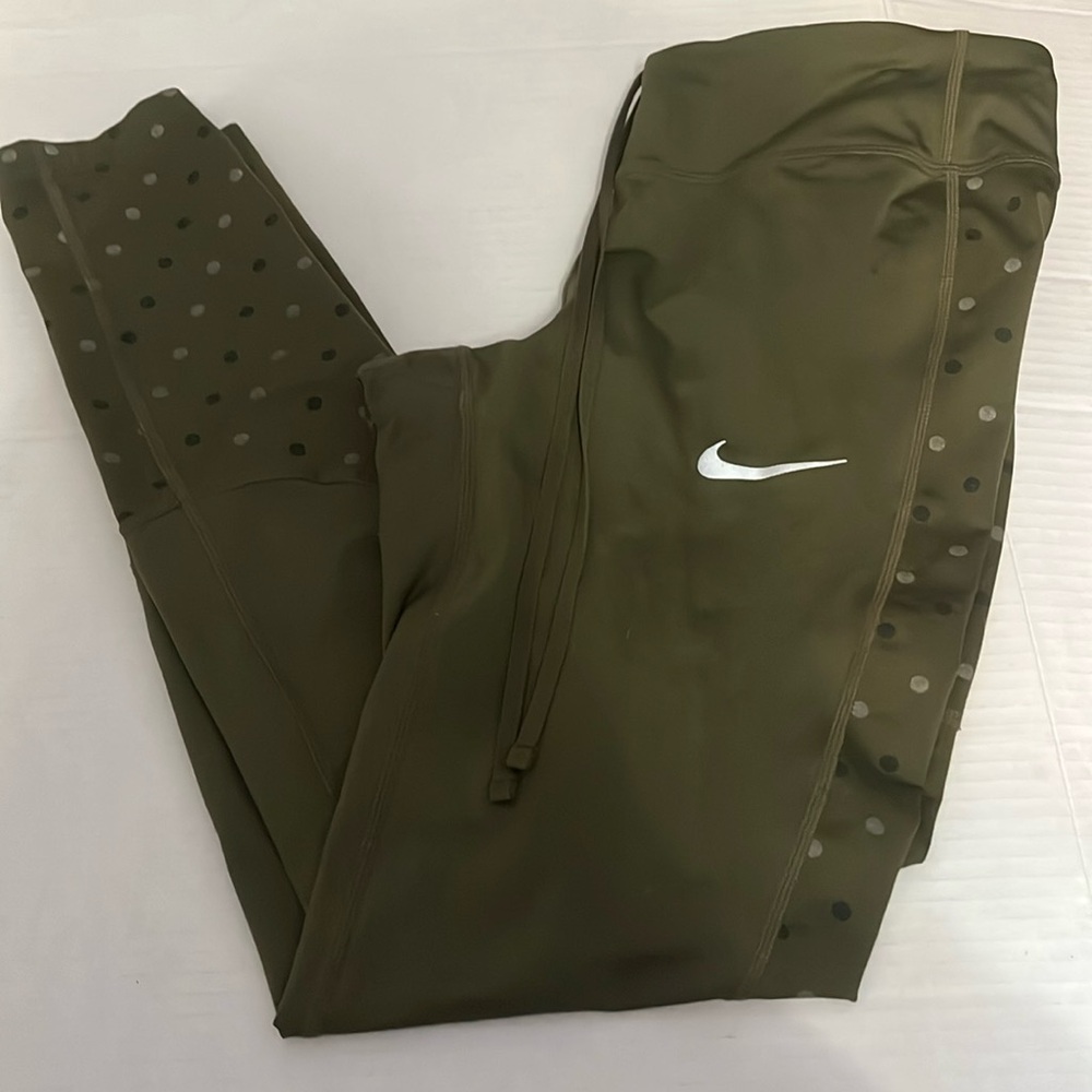 Nike Dri-Fit size Medium army green workout pants. LIKE NEW